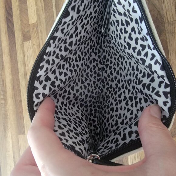 Brighton LOVE Canvas Pouch Bag Makeup Cosmetic Travel Bag Heart Black White - Picture 5 of 10